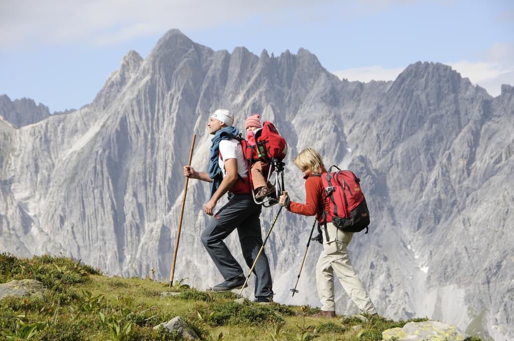 Posthotel Strengen Am Arlberg Eksteriør billede